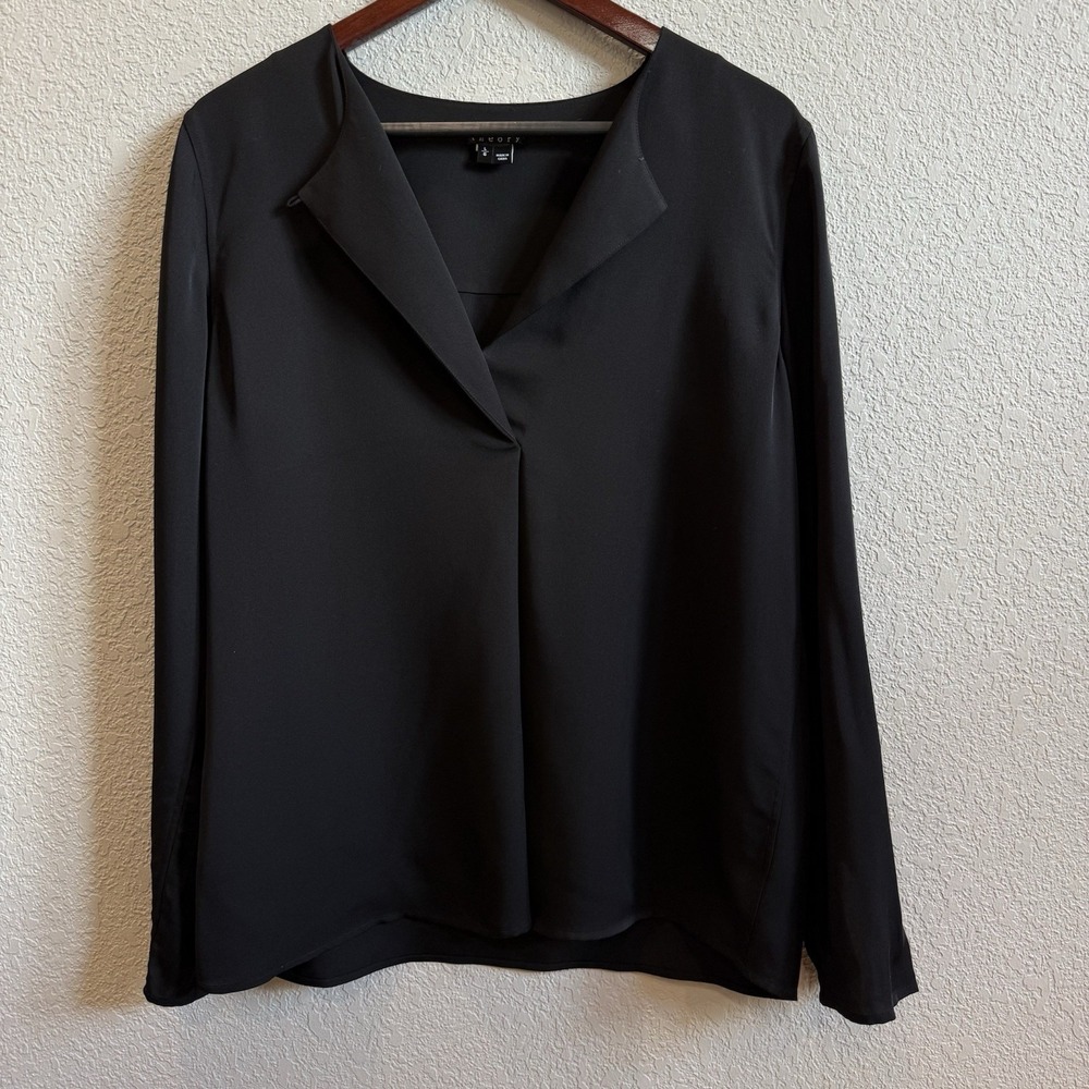 Theory Calveer Modern Silk Georgette Keyhole Blouse in Black Size Small